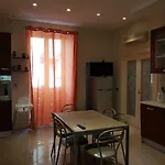 Al Binario Di לינה וארוחת בוקר נאפולי