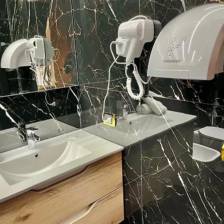 Al Binario Di 那不勒斯